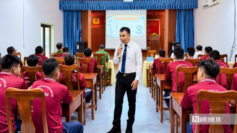 Hơn 100 học viên tại Cơ sở cai nghiện ma túy số 6 tham gia hội nghị phổ biến pháp luật về phòng, chống ma túy và chính sách tái hòa nhập cộng đồng do Hội Luật gia Tp.Đồng Nai phối hợp tổ chức.