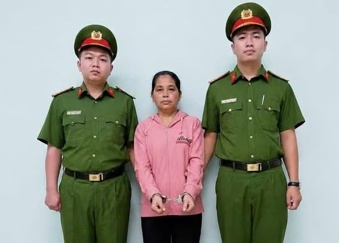 Bảo mẫu Triệu Thị Tâm tại cơ quan công an - Ảnh: Công an TPHCM