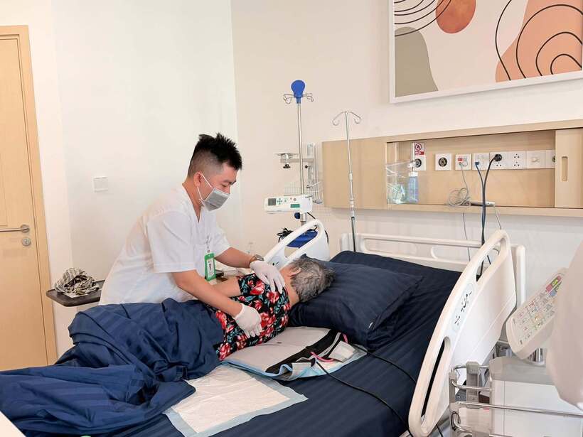 Bà N.L.M 71 tuổi qua cơn nguy hiểm và phục hồi ngay tại đảo, không phải vượt biển vào đất liền Ảnh Sun group