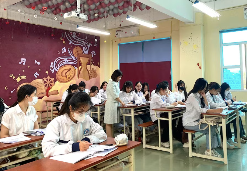 Theo dự kiến, sau sắp xếp, số cán bộ quản lý dôi dư ở Hưng Yên là 1.065 người, nhân viên dôi dư là 6 người. Ảnh: ĐC/ Theo báo Dân việt.