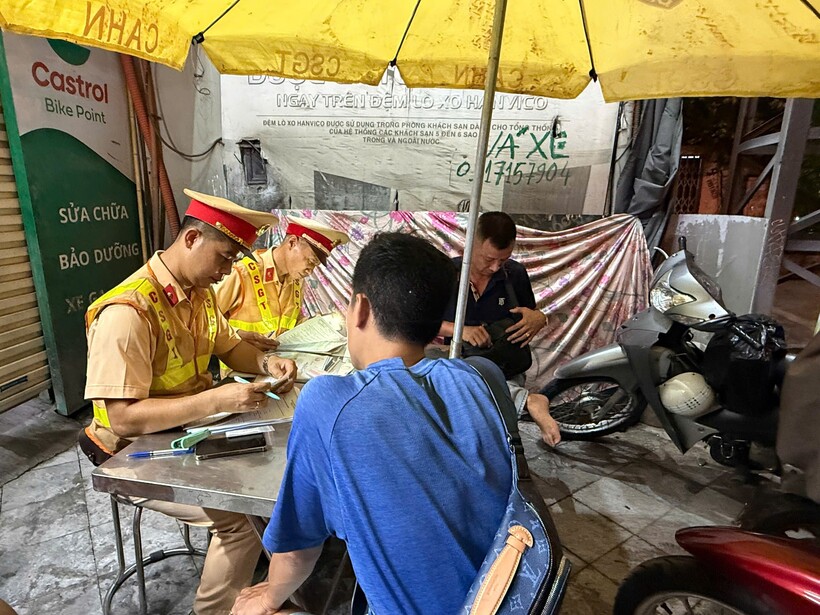 Các trường hợp vi phạm nồng độ cồn đều bị lực lượng chức năng lập biên bản xử lý. Ảnh CACC.