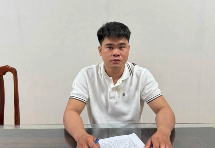 Dương Đại Long tại cơ quan điều tra./ Theo VTC News.