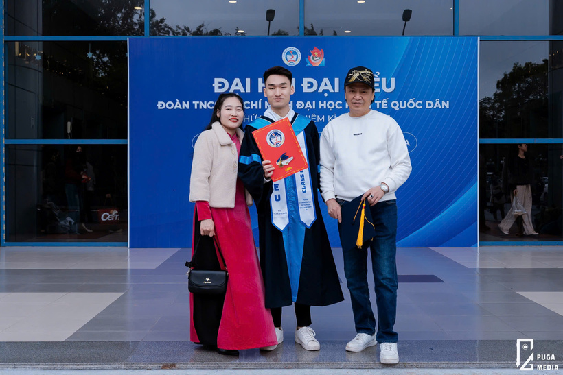 Sinh viên tốt nghiệp Đại học Kinh tế Quốc dân. Ảnh: Nhân vật cung cấp.