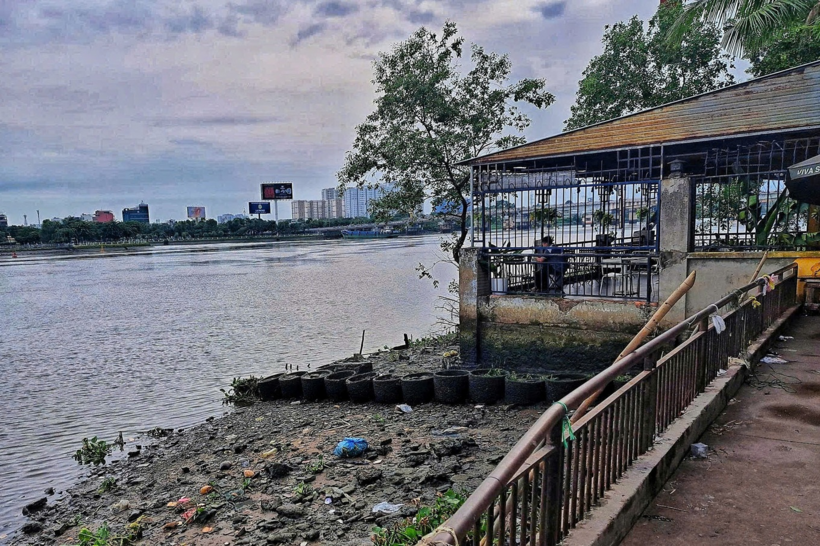 Khu vực phát hiện thi thể người phụ nữ trên sông Sài Gòn. Ảnh: Dân Trí