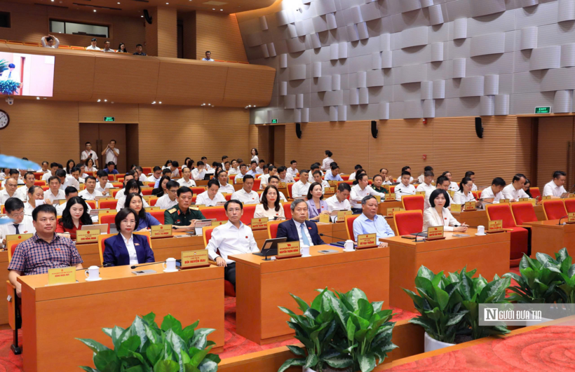 Đại biểu tham dự kỳ họp.