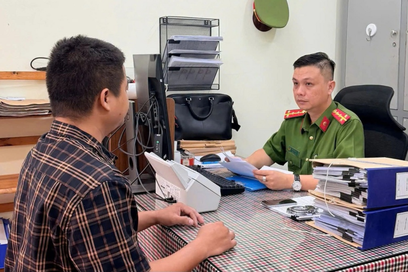 Nguyễn Tăng Tiến tại cơ quan công an (Ảnh: Công an TP Đồng Nai).