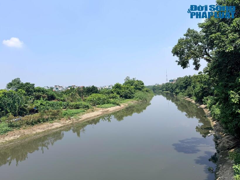 Người dân ven sông Nhuệ kỳ vọng dự án cải tạo sẽ trả lại dòng nước xanh, sạch và không gian sống trong lành.