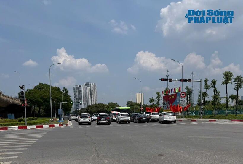 Nắng nóng gay gắt ở nhiều nơi trong ngày 13/8. Ảnh: Dương Thu.