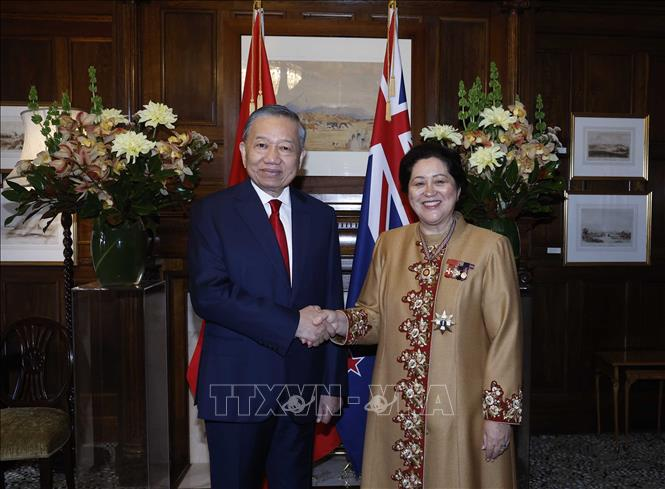 Tổng Bí thư, Chủ tịch nước Tô Lâm và Toàn quyền New Zealand Cindy Kiro chụp ảnh chung. Ảnh: Thống Nhất/TTXVN