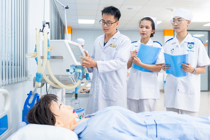 Điểm chuẩn ngành Y khoa năm 2026 cho thấy sự phân hóa rất mạnh giữa các trường. Ảnh minh họa: Tuổi trẻ Online
