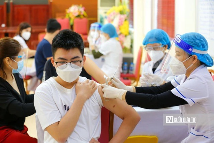 Tiêm vắc - xin là "lá chắn" phòng bệnh chủ động (Ảnh: Hữu Thắng).
