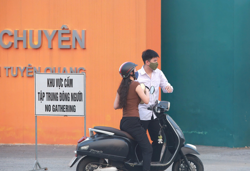 Sáng 14/8, 326 thí sinh tại điểm thi Trường THPT Chuyên Tuyên Quang đã hoàn thành bài thi môn Ngữ văn. Ảnh: Quang Hùng