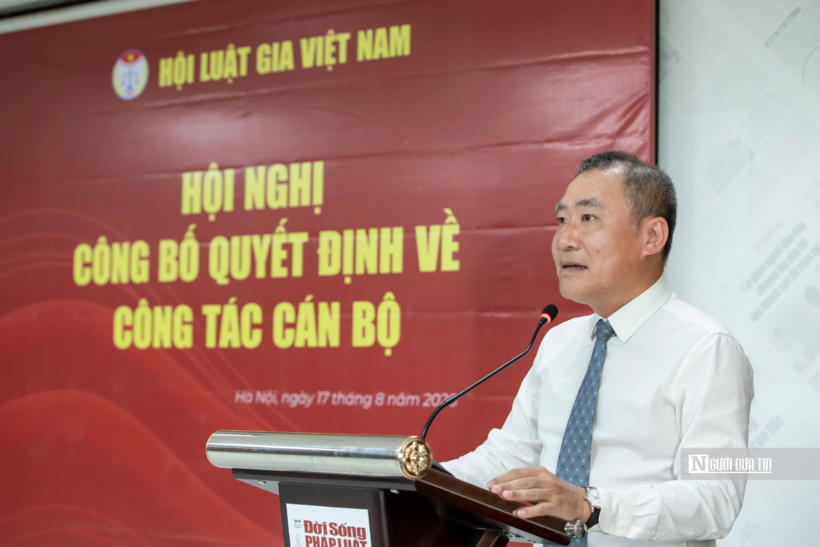 Nhà báo Phạm Quốc Huy - Tổng Biên tập Tạp chí Đời sống và Pháp luật phát biểu.