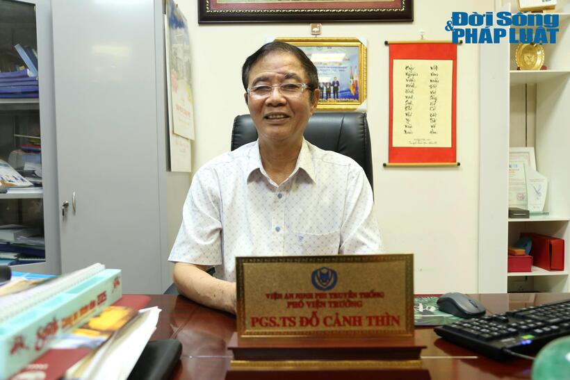 PGS.TS Đỗ Cảnh Thìn, Phó Viện trưởng Viện An ninh phi truyền thống. Ảnh: Nguyễn Lâm.