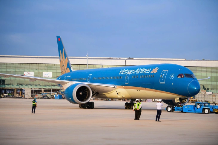 Bộ Xây dựng đề nghị Vietnam Airlines phối hợp chặt chẽ trong việc điều tra sự cố, tai nạn tàu bay. Ảnh minh họa máy bay Vietnam Airlines - Ảnh: VNA