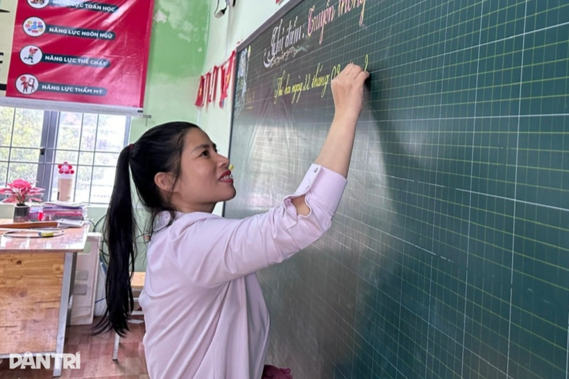 Giáo viên một trường tiểu học tại Đắk Lắk (Ảnh: Thúy Diễm).