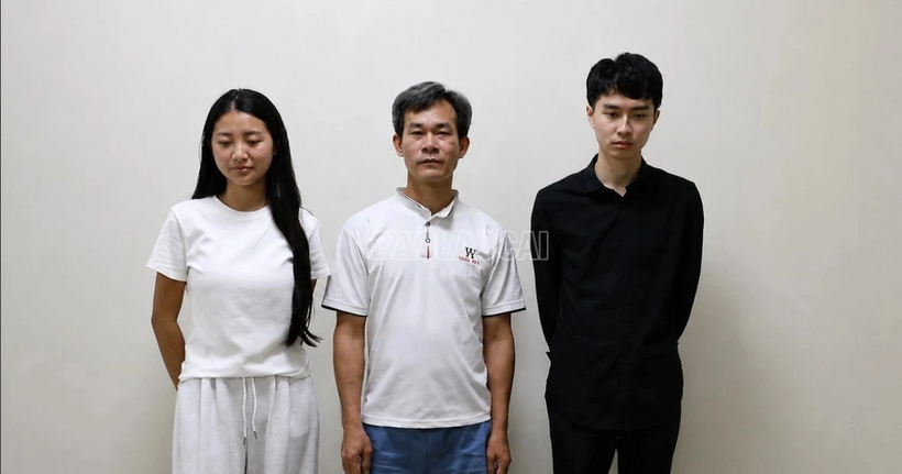 Các bị can từ trái qua phải: Bàn Thị Lứu, Vương Văn Minh và Lý Trung Nguyên. (Ảnh: Công an Lào Cai)