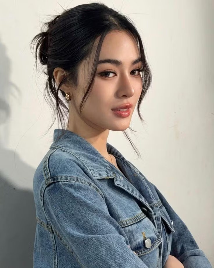 Lingling Sirilak Kwong đồng thời dẫn đầu hai bảng xếp hạng "Người phụ nữ đẹp nhất thế giới năm 2026" và "Nữ diễn viên Thái Lan đẹp nhất năm 2026". Ảnh: Netizens Choice