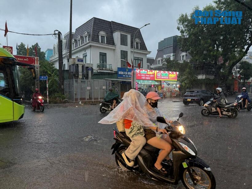 Dự báo nhiều nơi mưa lớn trong ngày 21/8. Ảnh: Dương Thu.