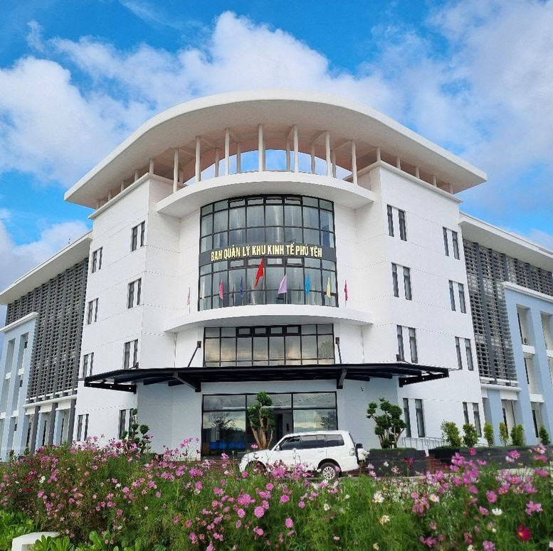 Ban Quản lý các khu kinh tế và các khu công nghiệp Đắk Lắk được thành lập trên cơ sở hợp nhất Ban Quản lý khu kinh tế Phú Yên, Ban Quản lý các khu công nghiệp tỉnh Đắk Lắk và Ban Quản lý khu nông nghiệp ứng dụng công nghệ cao Phú Yên./ Theo báo Chính phủ.