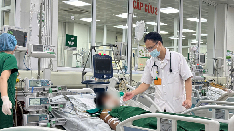 Uống thuốc Nam không rõ nguồn gốc, nam thanh niên 28 tuổi suy gan cấp, hôn mê sâu. Ảnh: BVCC