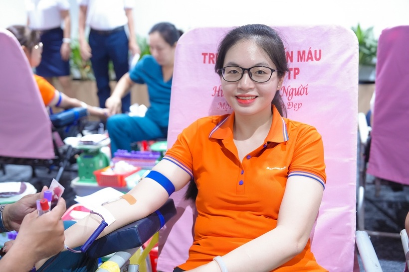 “Kết nối trái tim” và hành trình 14 năm SACOMBANK trao giọt hồng sẻ chia sự sống  - 8