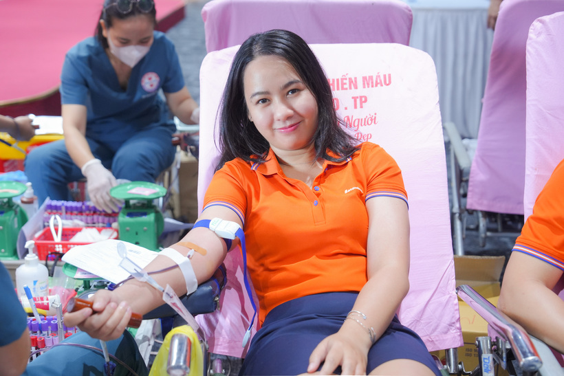“Kết nối trái tim” và hành trình 14 năm SACOMBANK trao giọt hồng sẻ chia sự sống  - 9