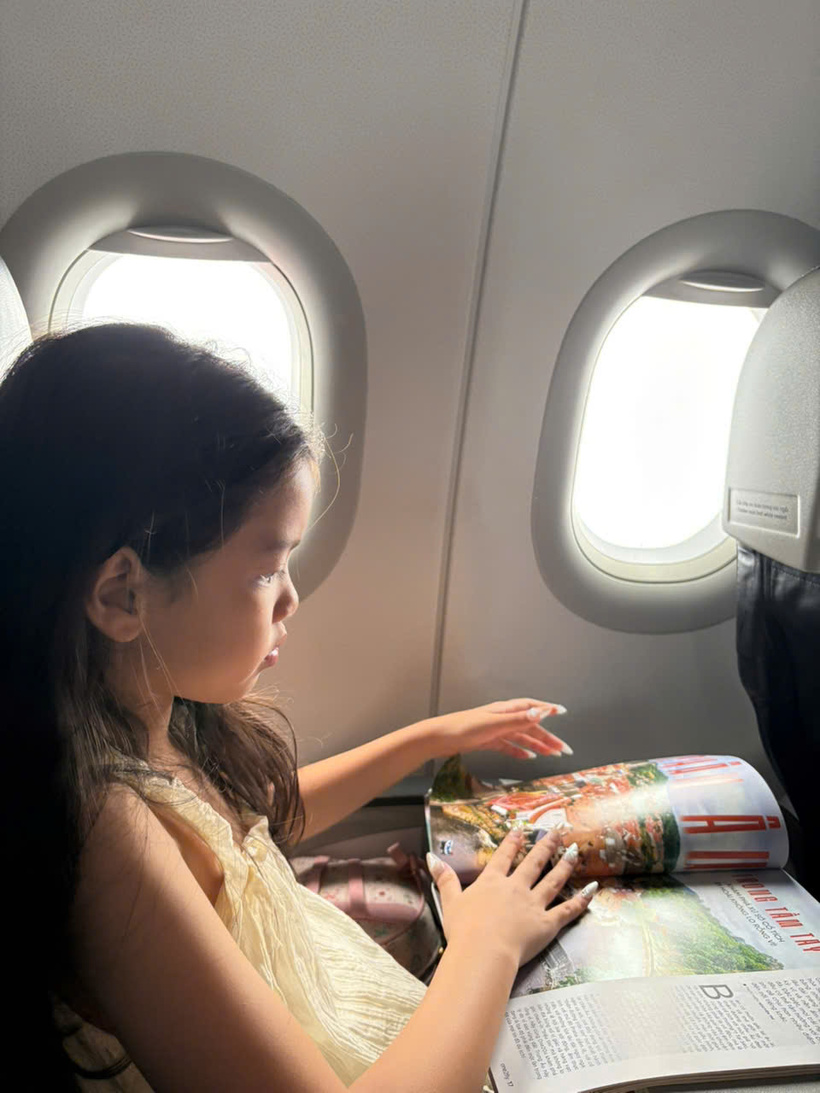 Giá vé máy bay nhiều chặng giảm. Ảnh: Đỗ Giang.
