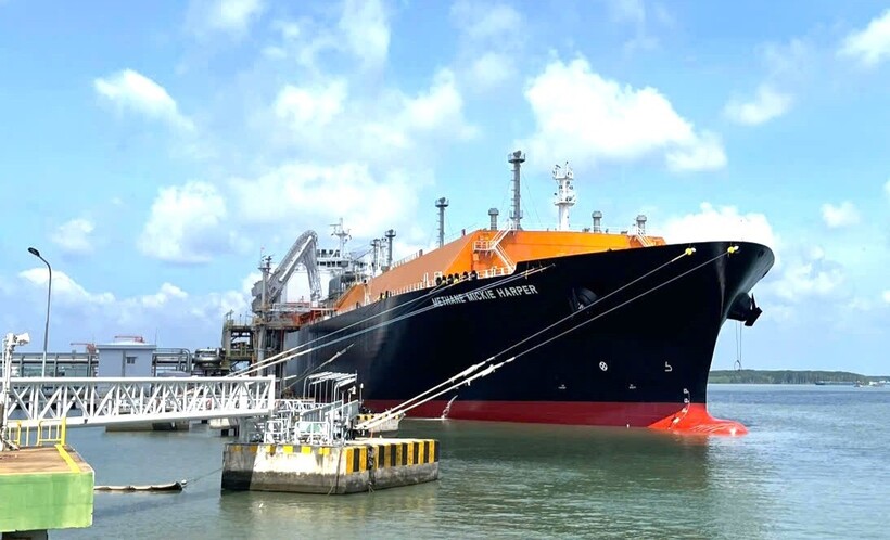 Tàu METHANE MICKIE HARPER vận chuyển khoảng 73.000 tấn LNG từ Canada đã cập cảng Kho cảng LNG Thị Vải ngày 07/06/2026