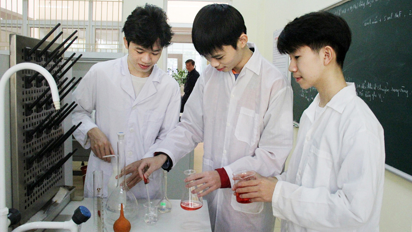 Bộ GDĐT đề xuất phạt học sinh gian lận nghiên cứu, cấm thi đến 2 năm. Ảnh: MOET