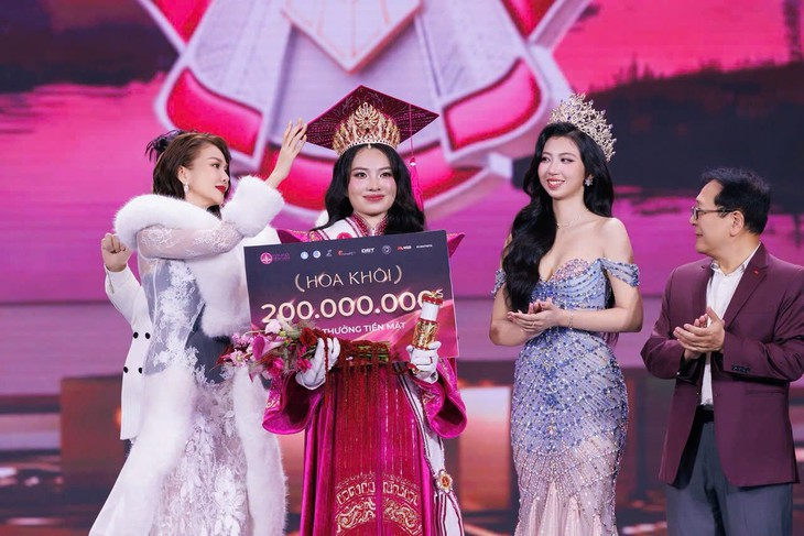 Nguyễn Ngọc Linh, sinh viên năm thứ năm (Y5) ngành Bác sĩ Răng - Hàm - Mặt, Trường Đại học Y Hà Nội ở cuộc thi Hoa khôi Sinh viên Việt Nam 2026. Ảnh: Sức khỏe & Đời sống