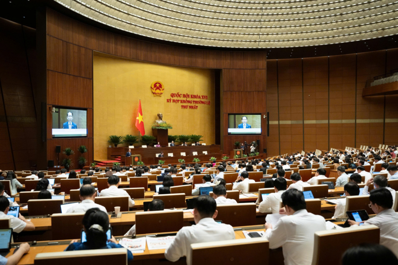 Quang cảnh phiên họp sáng 24/8 (Ảnh: Media Quốc hội).