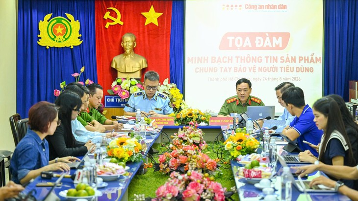 Tọa đàm "Minh bạch thông tin sản phẩm - chung tay bảo vệ người tiêu dùng". Ảnh: Sức khỏe & Đời sống