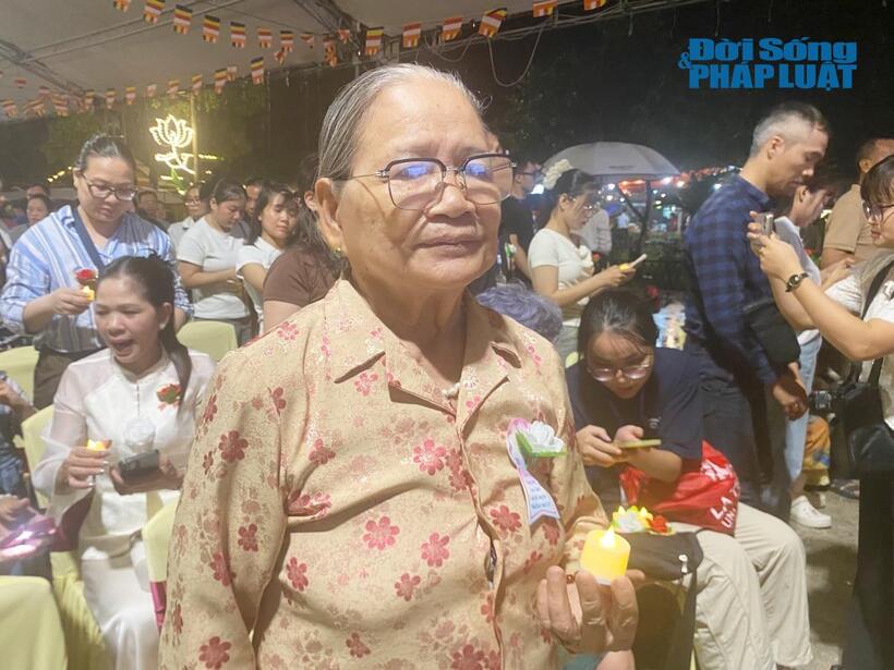 Người con 85 tuổi nhớ cha mẹ đã khuất trong mùa Vu Lan.