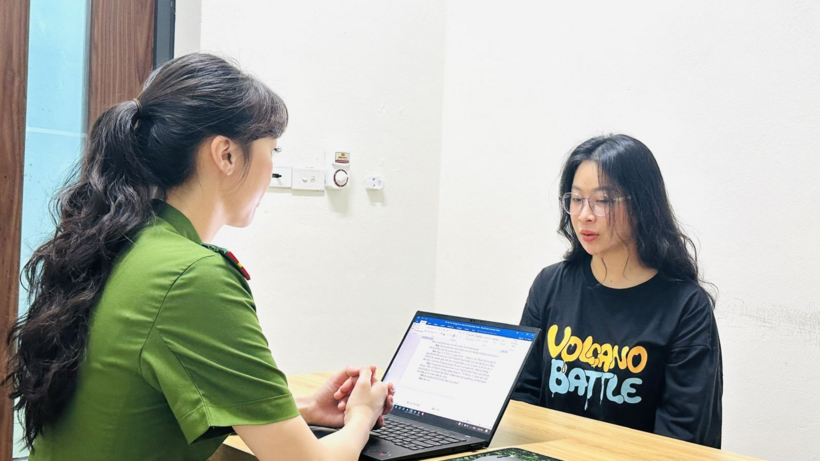 Đối tượng Lê Thị Thanh Hằng tại cơ quan công an. Ảnh: Công an tỉnh Thanh Hóa