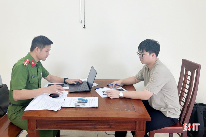Cơ quan CSĐT Công an Hà Tĩnh lấy lời khai đối tượng liên quan. Ảnh: Báo Hà Tĩnh