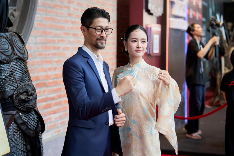 Đạo diễn võ thuật Johnny Trí Nguyễn và Trần Thiên Tú.