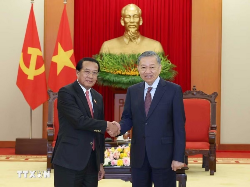 Tổng Bí thư, Chủ tịch nước Tô Lâm tiếp đồng chí Vanhxay Phongsavanh, Ủy viên Bộ Chính trị, Bí thư Trung ương Đảng, Chủ nhiệm Ban Kiểm tra Trung ương Lào (Ảnh: TTXVN).
