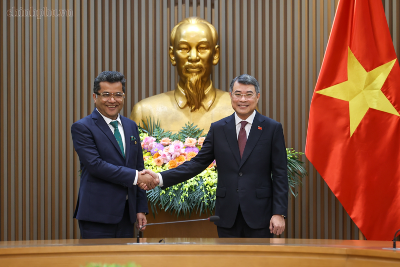 Thủ tướng Chính phủ Lê Minh Hưng và Ngài Pabitra Margherita, Quốc Vụ khanh Bộ Ngoại giao Ấn Độ (Ảnh: VGP).