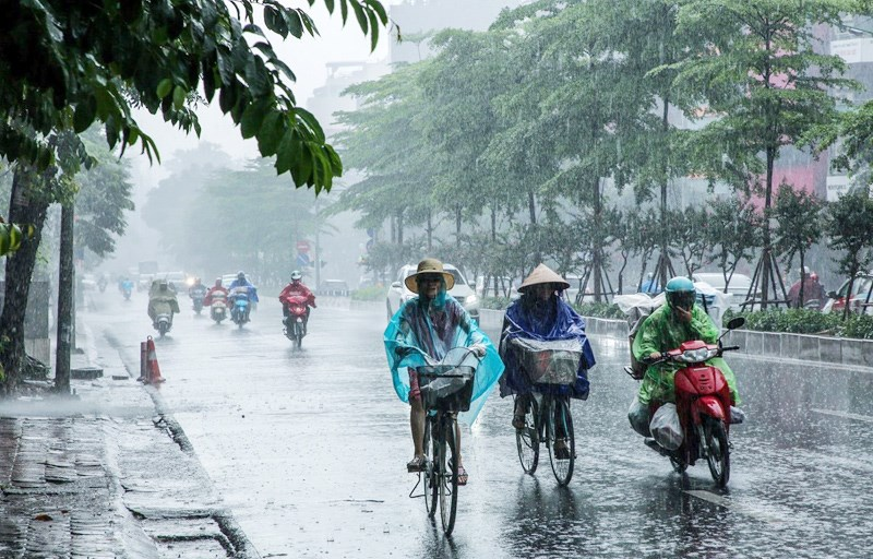 Dự báo, ngày và đêm 27/8, khu vực Bắc Bộ có mưa rào và dông rải rác với lượng mưa 10-30mm, cục bộ có nơi mưa to trên 70mm. Ảnh minh họa/Sức khỏe và Đời sống