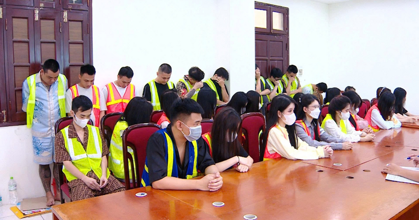 Các đối tượng trong đường dây tội phạm. (Ảnh: Công an Hà Nội)