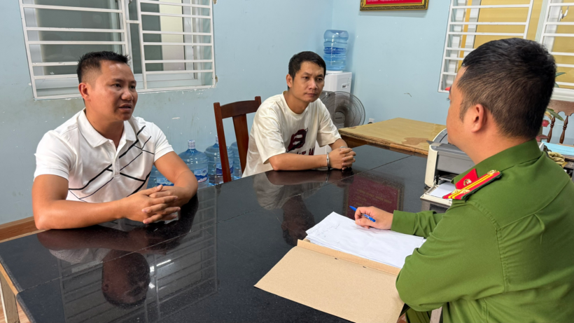 Công an tỉnh Đắk Lắk bắt giữ 2 nghi phạm gây ra nhiều vụ trộm cắp tài sản của bệnh nhân. Ảnh: Thanh Niên