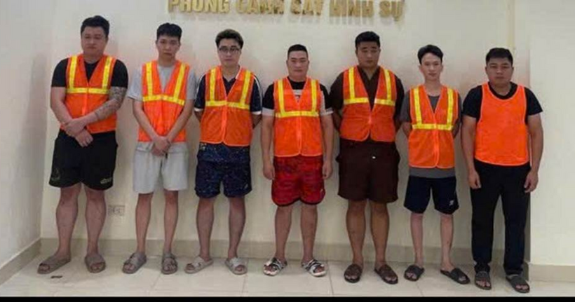 Các đối tượng tại cơ quan Công an. (Ảnh: Công an Hà Nội)