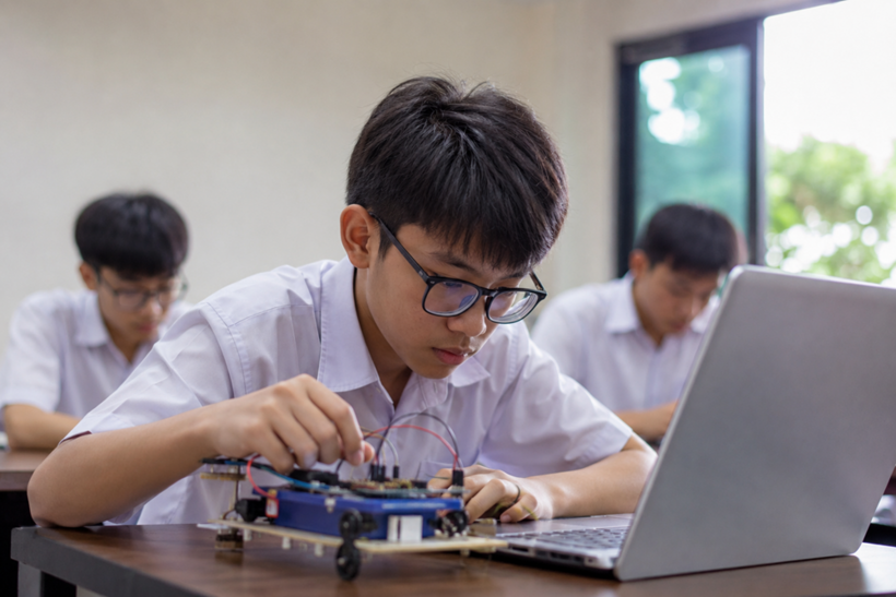 Bộ GD&ĐT đang tiến hành lấy ý kiến cho dự thảo Thông tư ban hành Quy chế Cuộc thi nghiên cứu khoa học, kỹ thuật cấp quốc gia dành cho học sinh THCS và THPT. Ảnh minh họa: Báo Văn hóa