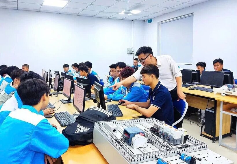 Một trong những nhiệm vụ trọng tâm của GDNN năm học 2026-2027 là triển khai mô hình trung học nghề. Ảnh: Moet