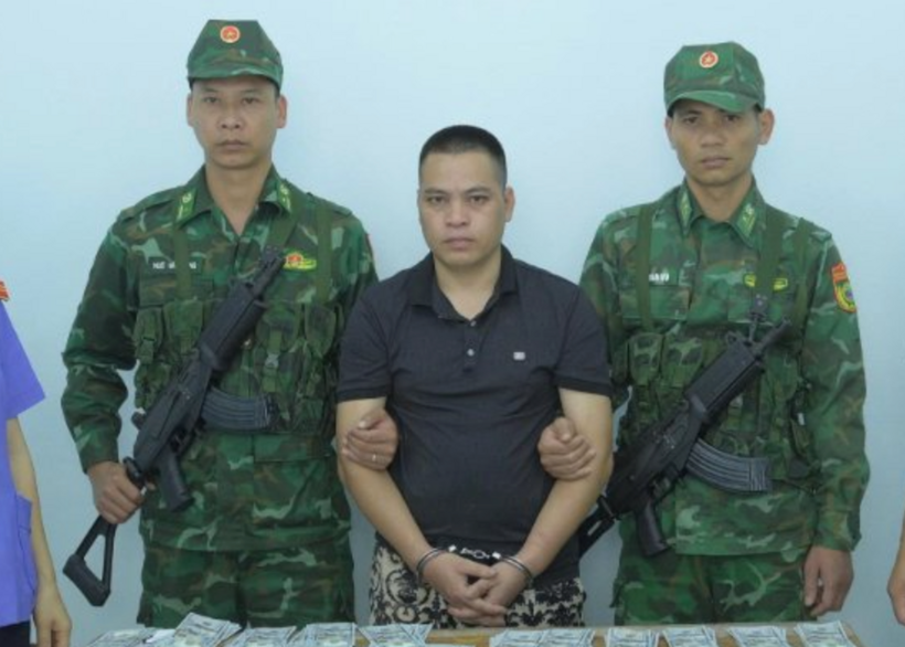Đối tượng Trần Văn Phúc tại cơ quan chức năng (Ảnh: Lý Nhất)/Dân Trí