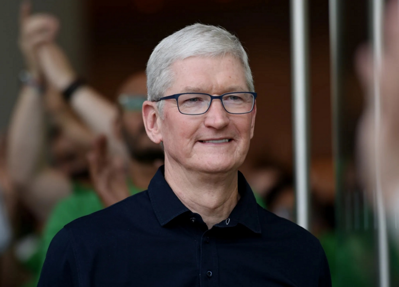 Tim Cook chính thức từ chức CEO Apple từ ngày 1/9. Ảnh: Bloomberg