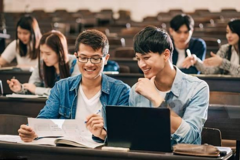 Bộ GD&ĐT đã ban hành Thông tư số 56/2026/TT-BGDĐT về Quy chế đào tạo trình độ đại học, chính thức có hiệu lực từ ngày 7/7/2026 để thay thế Thông tư số 08/2021 và Thông tư số 28/2023. Ảnh minh họa: Dân trí