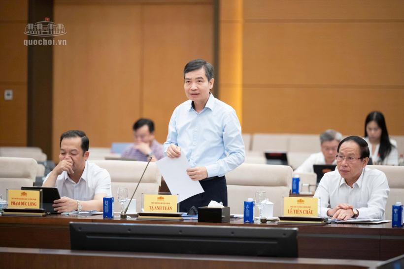Thứ trưởng Bộ Tài chính Tạ Anh Tuấn (Ảnh: Media Quốc hội).