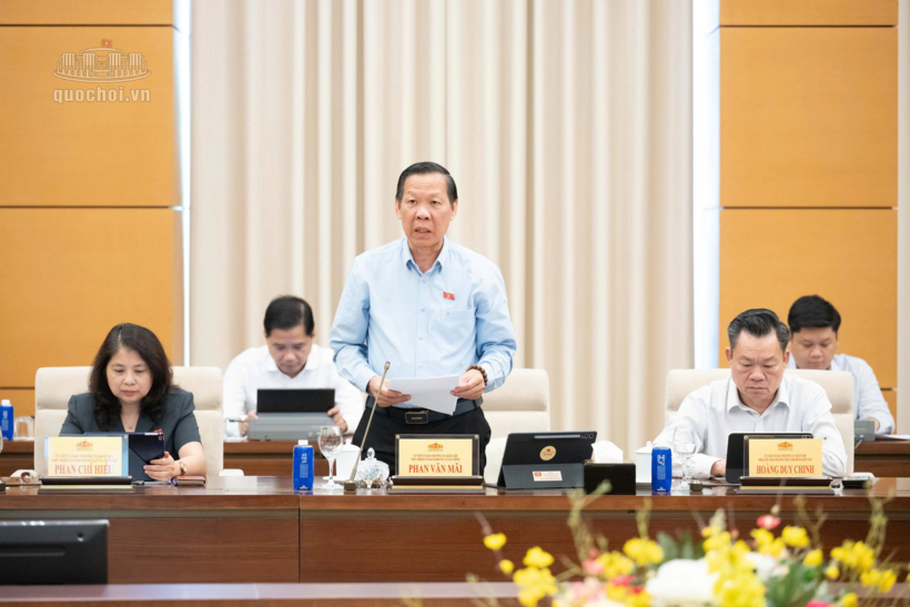 Chủ nhiệm Ủy ban Kinh tế và Tài chính Phan Văn Mãi (Ảnh: Media Quốc hội).